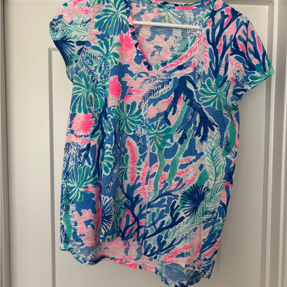 Lilly Pulitzer Etta V-Neck Top - size SMALL